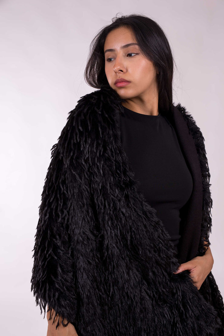 Chal de fiesta Tíboli ,elegante en piel sintética beige o negro – Estilo cálido y sofisticado para bodas y eventos