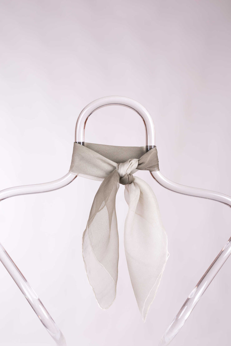 Pañuelo Cuadrado Gasa Seda Natural Pintado a Mano 55x55cm