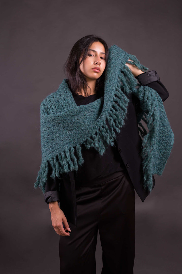 Mantón con Flecos Lana Gebe