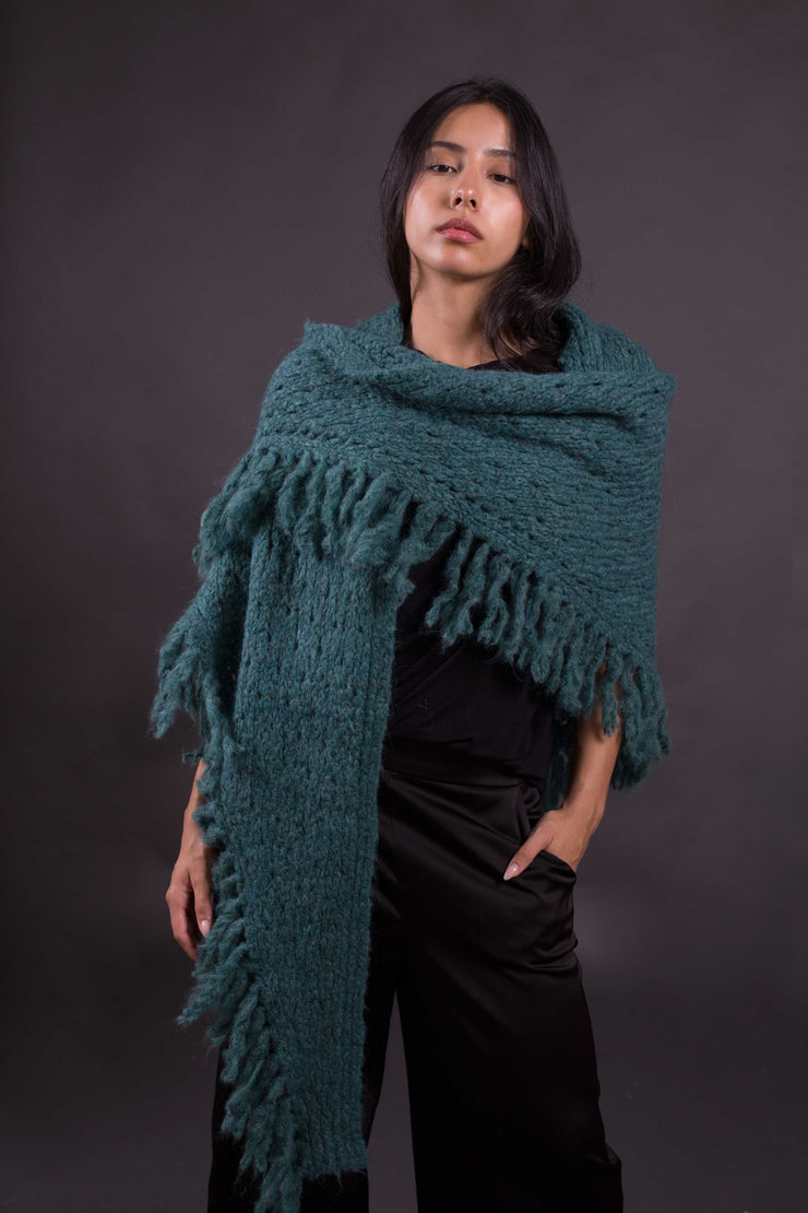 Mantón con Flecos Lana Gebe