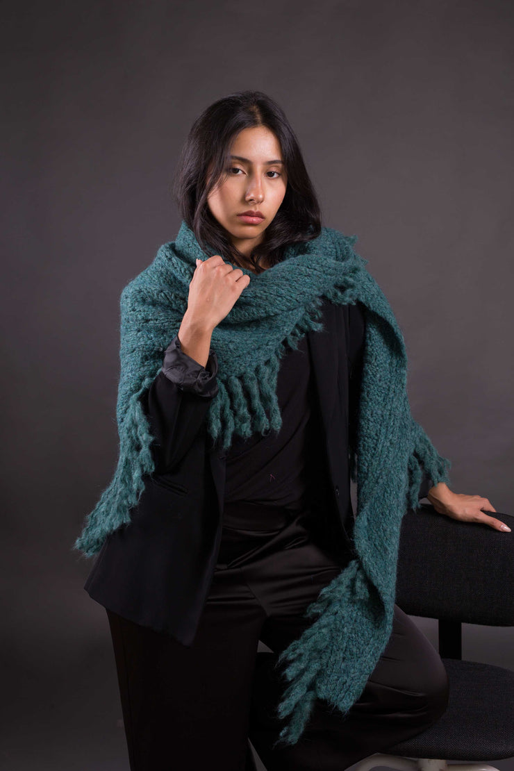 Mantón con Flecos Lana Gebe