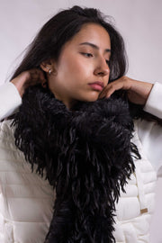 Bufanda Tíboli de pelo sintético en beige o negro – Estilo cálido y original para invierno