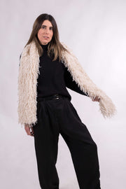 Bufanda Tíboli de pelo sintético en beige o negro – Estilo cálido y original para invierno