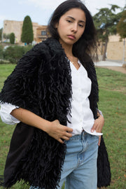 Chal de fiesta Tíboli ,elegante en piel sintética beige o negro – Estilo cálido y sofisticado para bodas y eventos