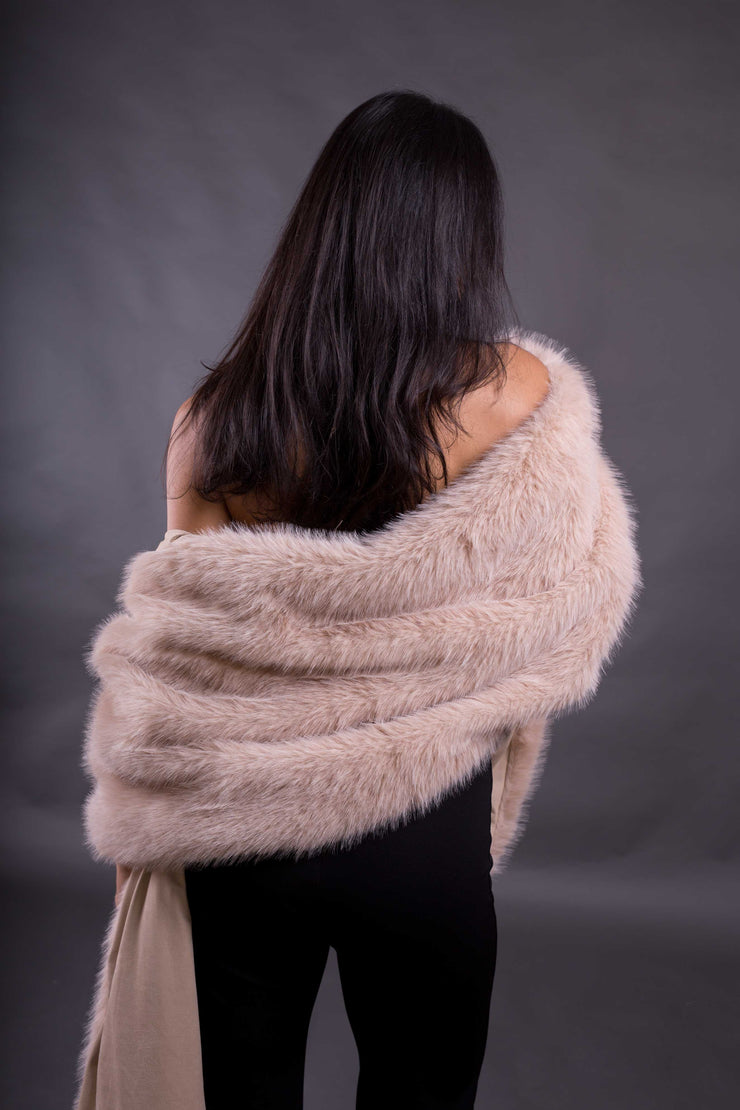 Chal de fiesta Lugano de pelo sintético suave