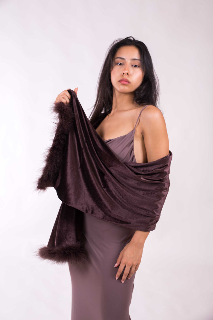 Chal Fiesta Velvet Con Plumas